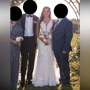 Elegant White Lace Wedding Dress - Martina Liana